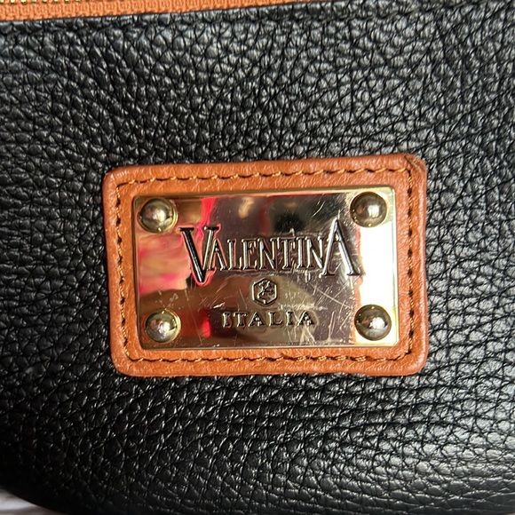 Valentina Black and Tan Shoulder Bag - Picture 11 of 15